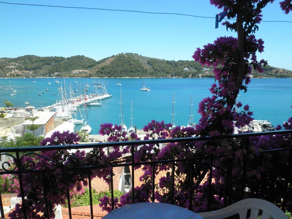 Babis Hotel Skiathos Town Ngoại thất bức ảnh