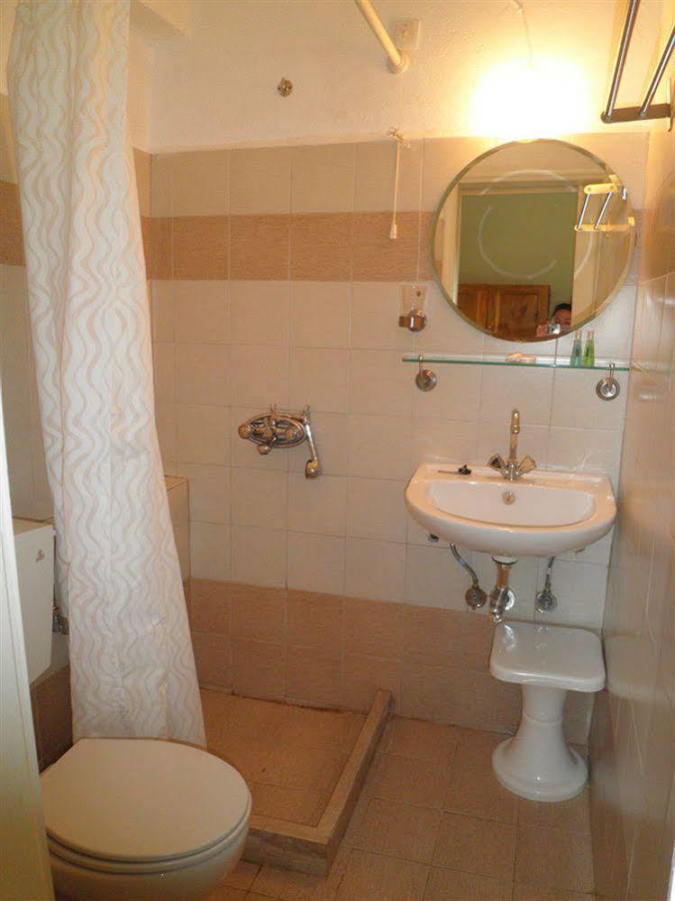 Babis Hotel Skiathos Town Ngoại thất bức ảnh